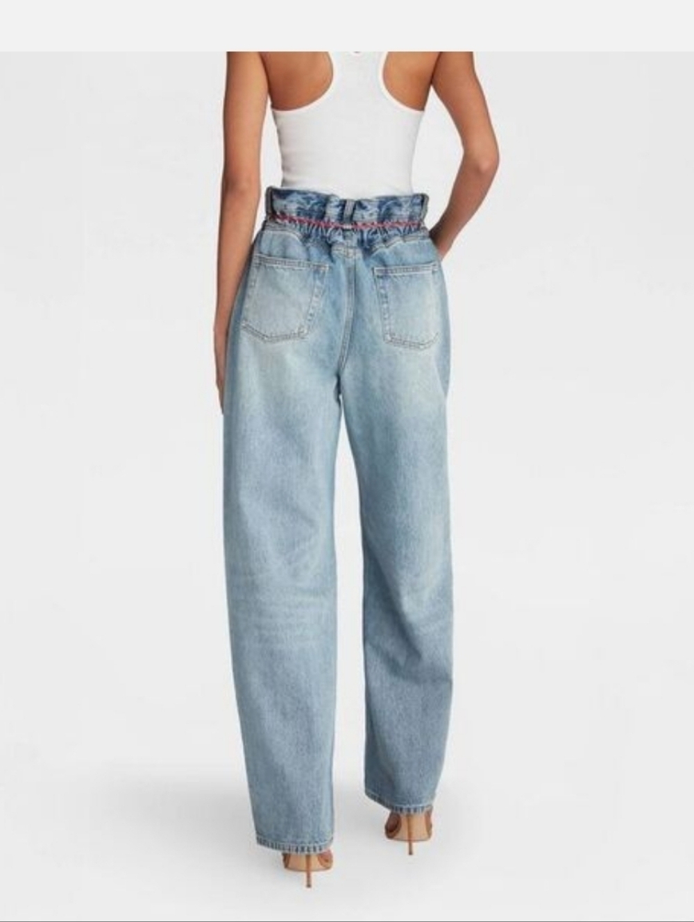 NWT! KBB by KAHLANA, Barrel Leg 'The Paper Bag Jean', Light Wash, Size 4 - Picture 2 of 4